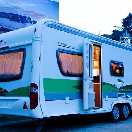 Go Outdoors Caravan Park نوفارا إيلِيا المظهر الخارجي الصورة