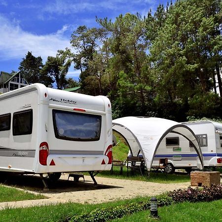 Go Outdoors Caravan Park نوفارا إيلِيا المظهر الخارجي الصورة