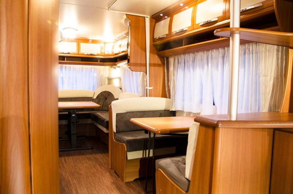 Go Outdoors Caravan Park نوفارا إيلِيا المظهر الخارجي الصورة