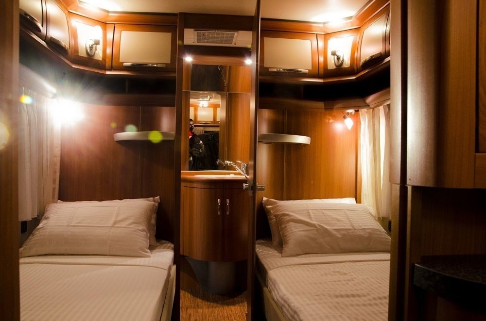 Go Outdoors Caravan Park نوفارا إيلِيا المظهر الخارجي الصورة