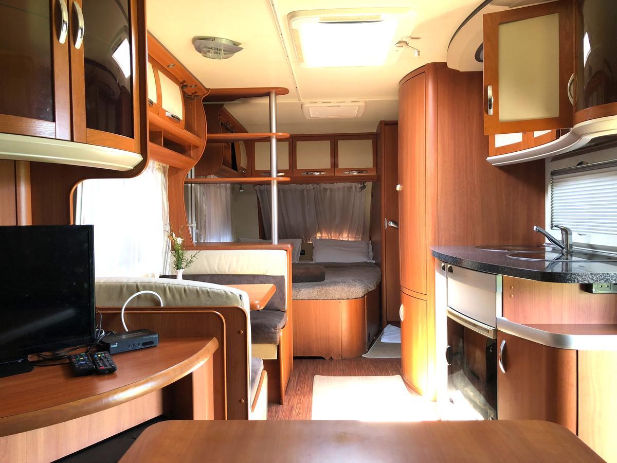 Go Outdoors Caravan Park نوفارا إيلِيا المظهر الخارجي الصورة