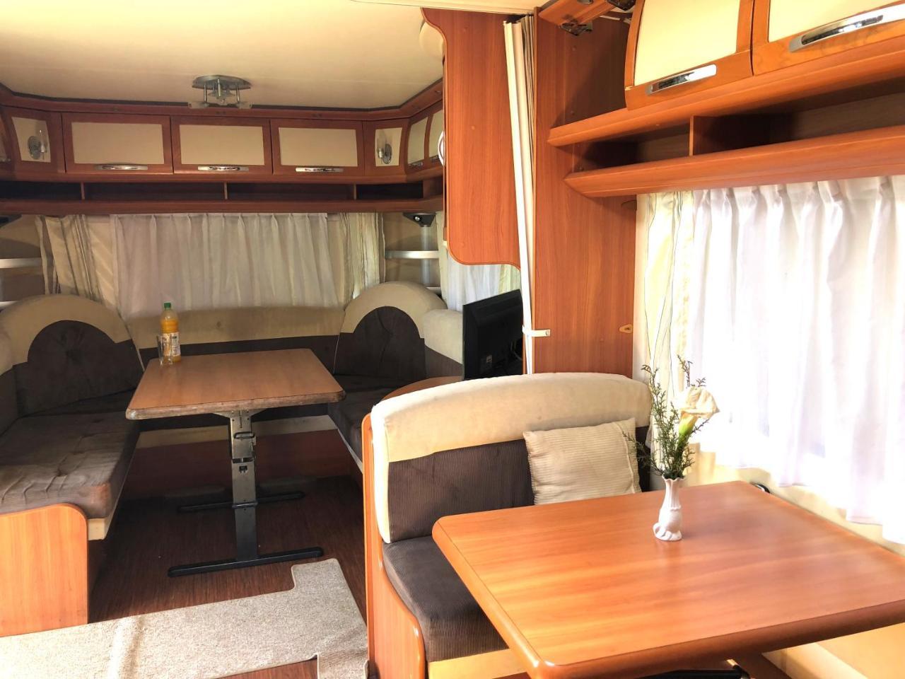 Go Outdoors Caravan Park نوفارا إيلِيا المظهر الخارجي الصورة